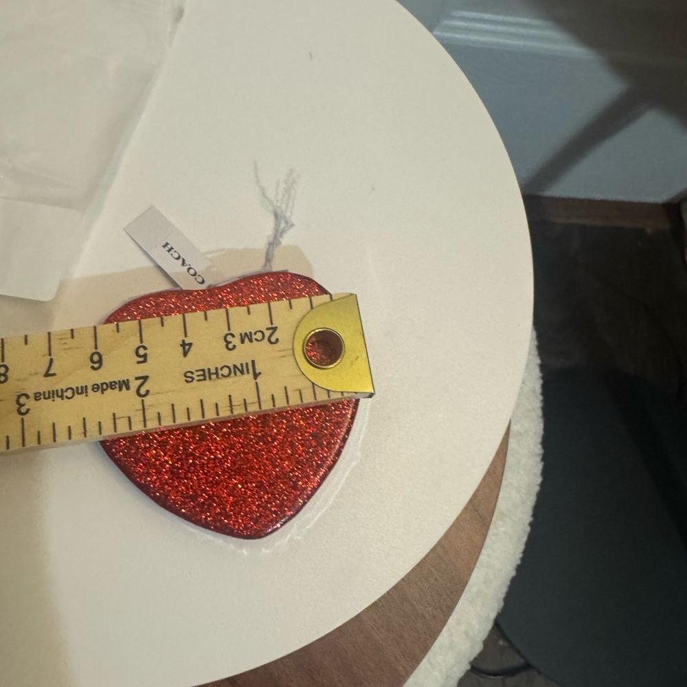 Coach Red Glitter Heart Mirror-NWT-Beautiful-Smooth Finish! - Picture 3 of 6